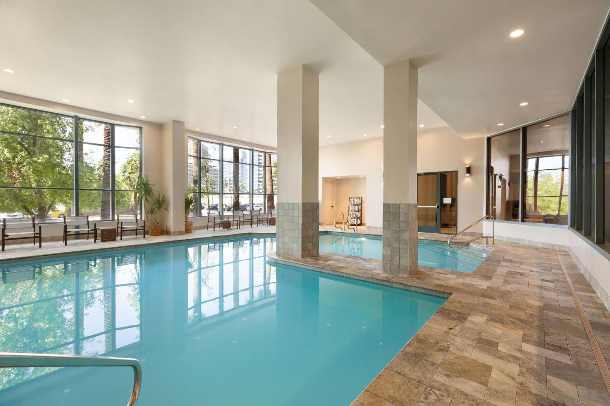 Embassy Suites By Hilton Phoenix Downtown North Exterior foto